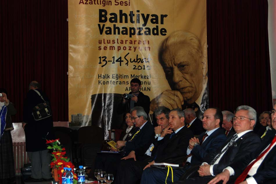 Ardahan Üniversitesi “Azatlığın Sesi; Bahtiyar Vahapzade"yi Uluslarararası Bir Sempozyumla Andı