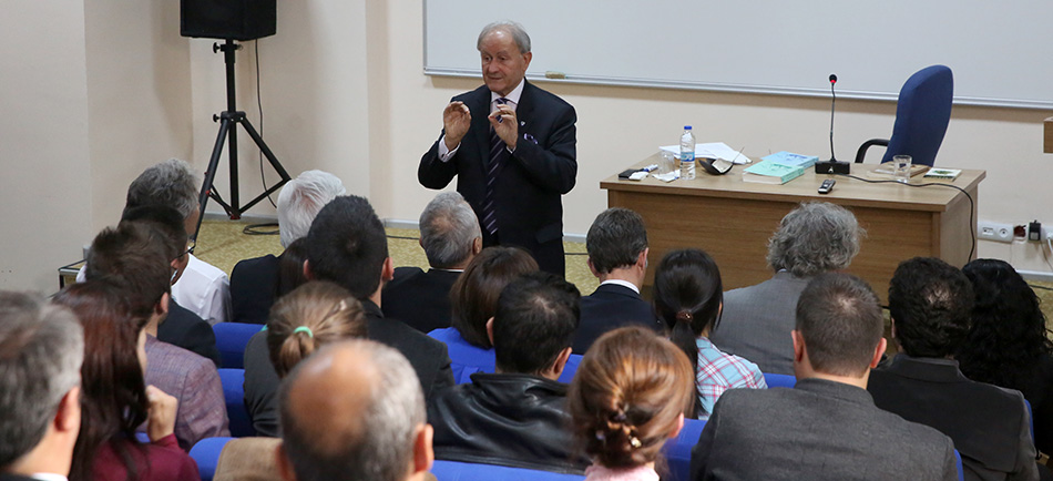 Hocaların, Hocası ARÜ’de Konferans Verdi