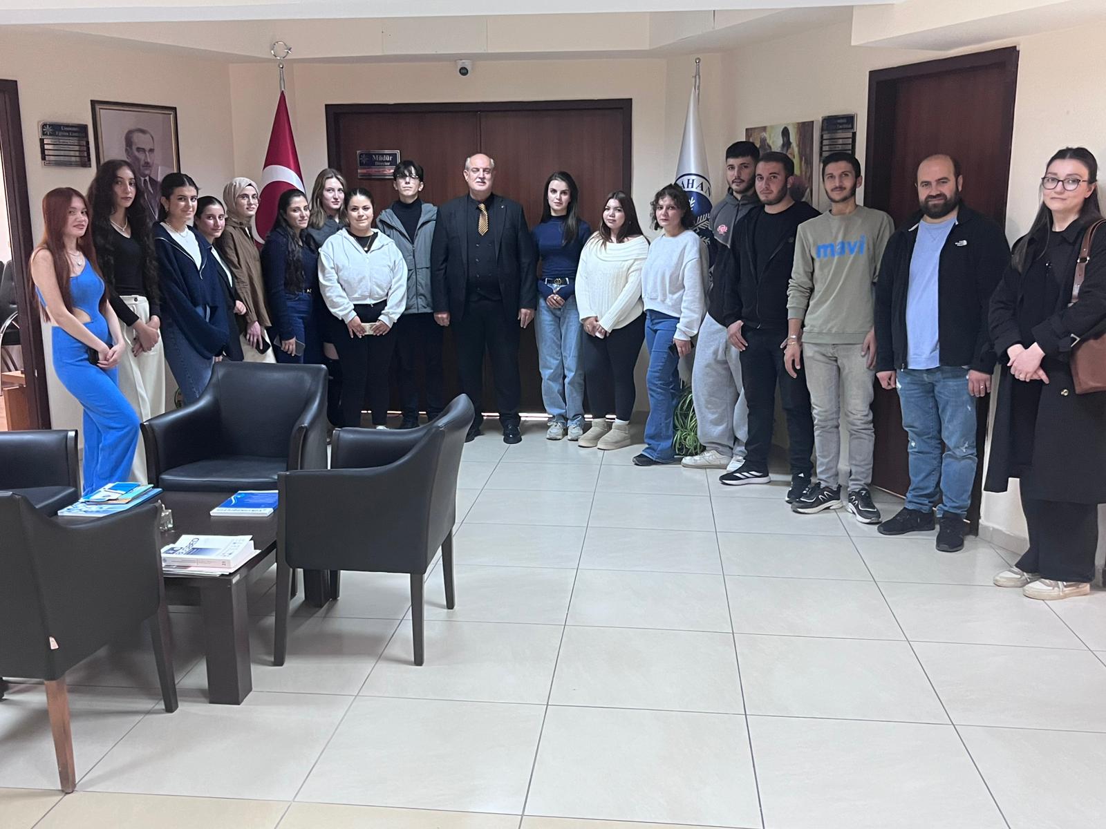 Ardahan Üniversitesi İnsani Bilimler ve Edebiyat Fakültesi Türk Dili ve Edebiyatı Bölümünde Oryantasyon Programı Düze…